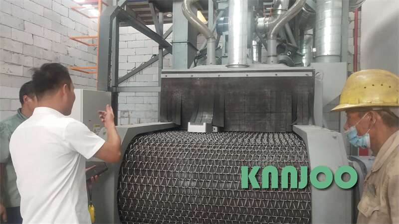 Wire mesh belt cleaning aluminum alloy